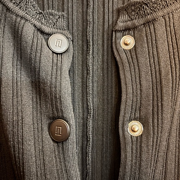 NWT Elie Tahari Black Ribbed Knit Midi Dress Gold Logo Buttons Size M - Picture 5 of 12